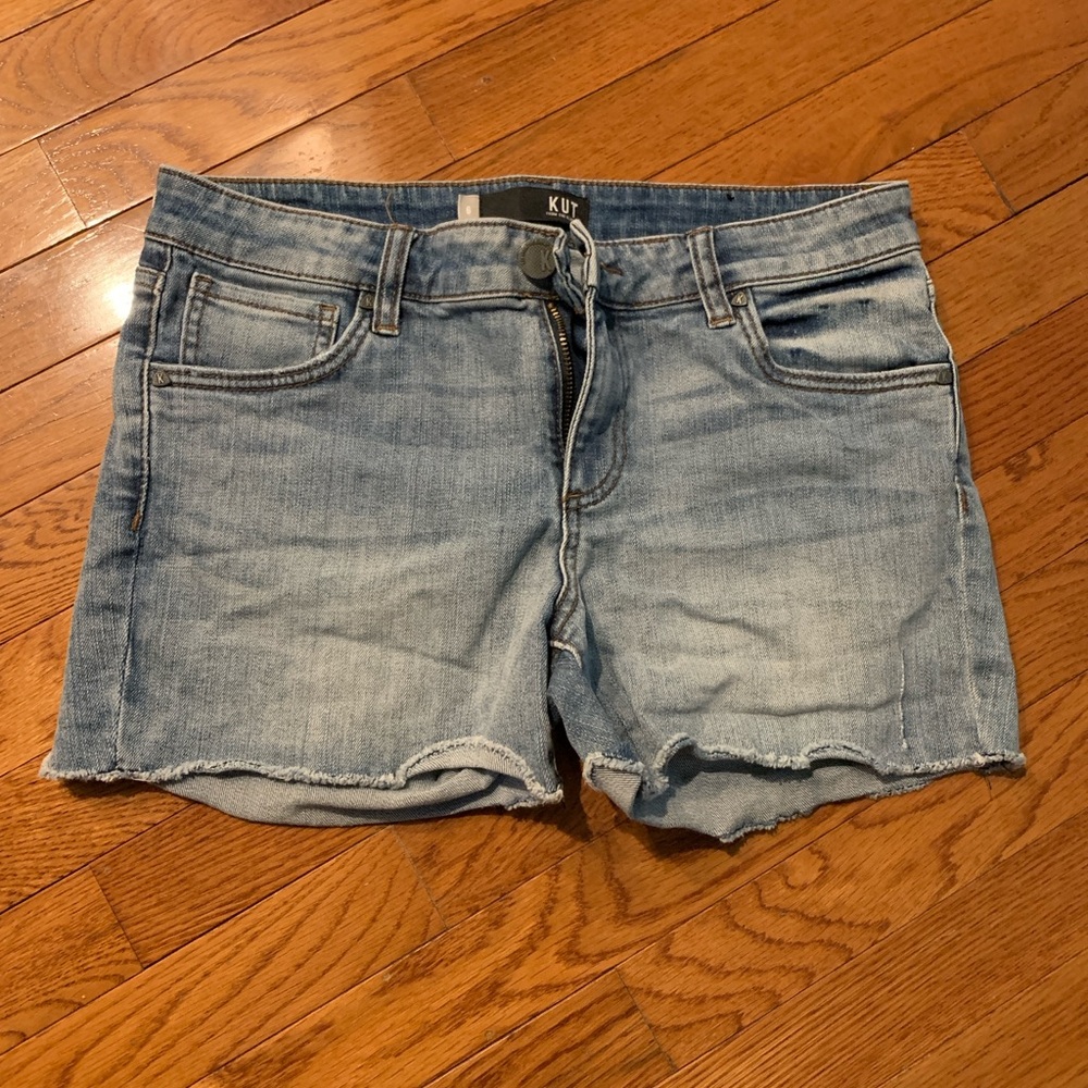 Kut size 6 Never worn 🤩. Great buy!